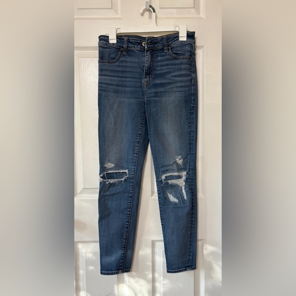 American Eagle Women’s Distressed Blue Denim Jeans